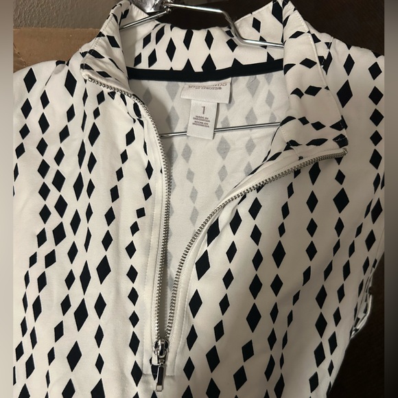Weekends by Chico's Size 1 (Medium/8) White Diamond Print 1/4 Zip Pullover - Picture 5 of 5